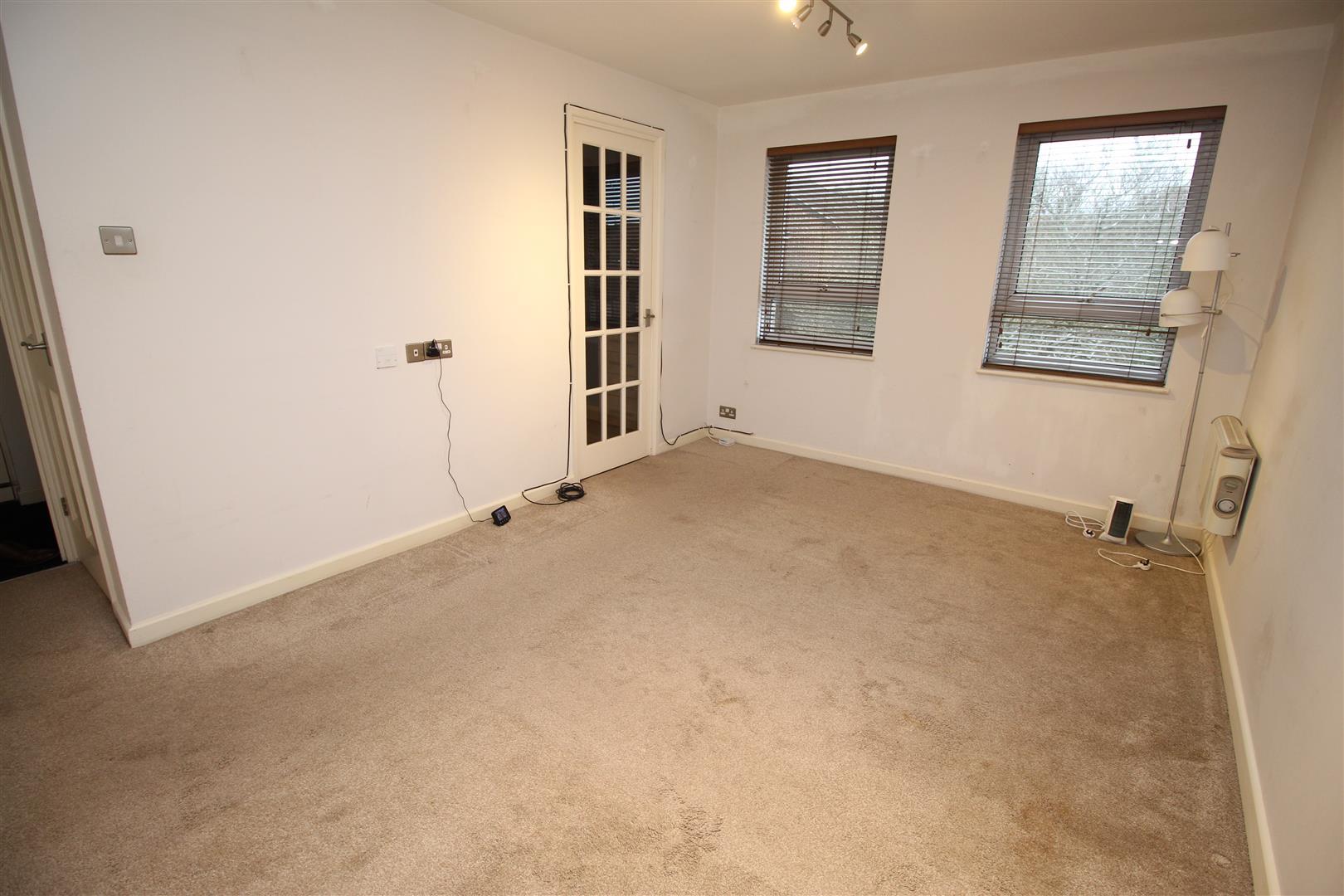 1 bed property in Wyre Court, Reading